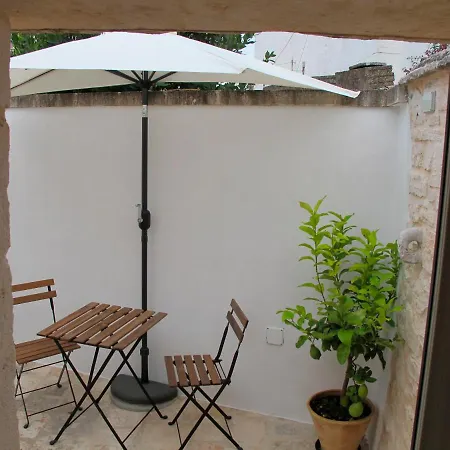 Trulli Luce شقة *