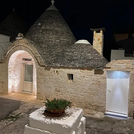 公寓 Trulli Luce 阿尔贝罗贝洛